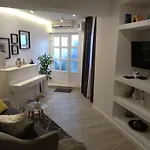 Boutique Waterfront