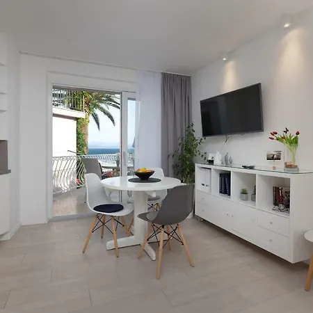 Boutique Waterfront