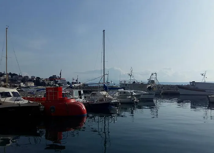 شقة Boutique Waterfront بودغورا
